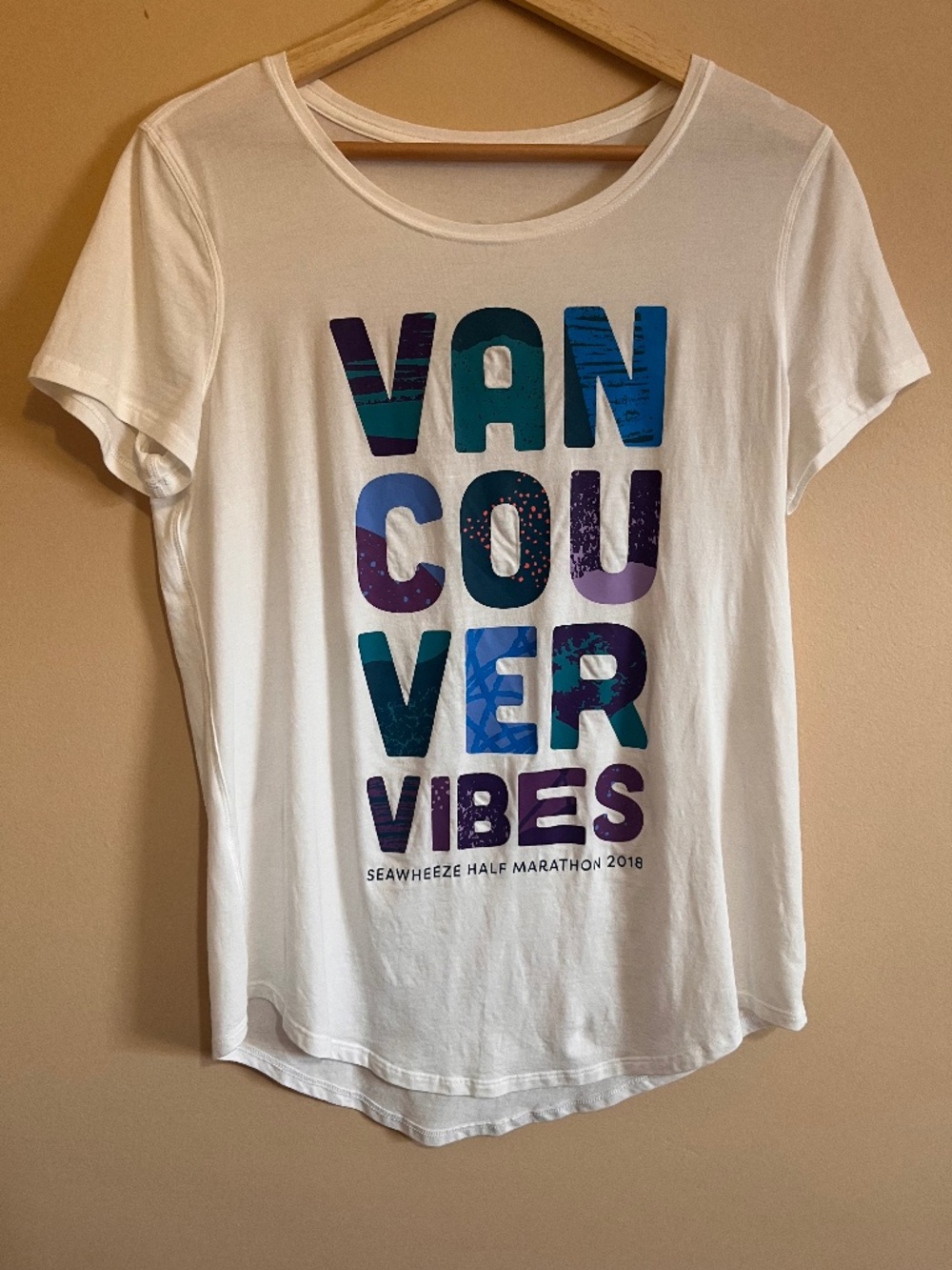 Seawheeze Lululemon Vancouver Vibes Tee Size 8